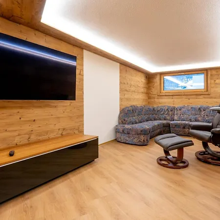 Appartement Haus Alpenrose Appartement-fewo Alpenrose 7-bettwohnung Dg Ost By Interhome