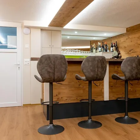Appartement Haus Alpenrose Appartement-fewo Alpenrose 7-bettwohnung Dg Ost By Interhome