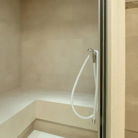 Appartement Haus Alpenrose Appartement-fewo Alpenrose 7-bettwohnung Dg Ost By Interhome